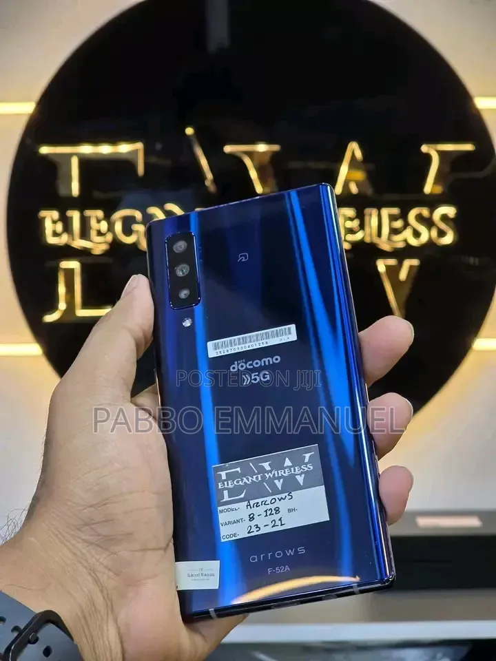 Fujitsu Arrows NX9 F-52A 128 GB Blue