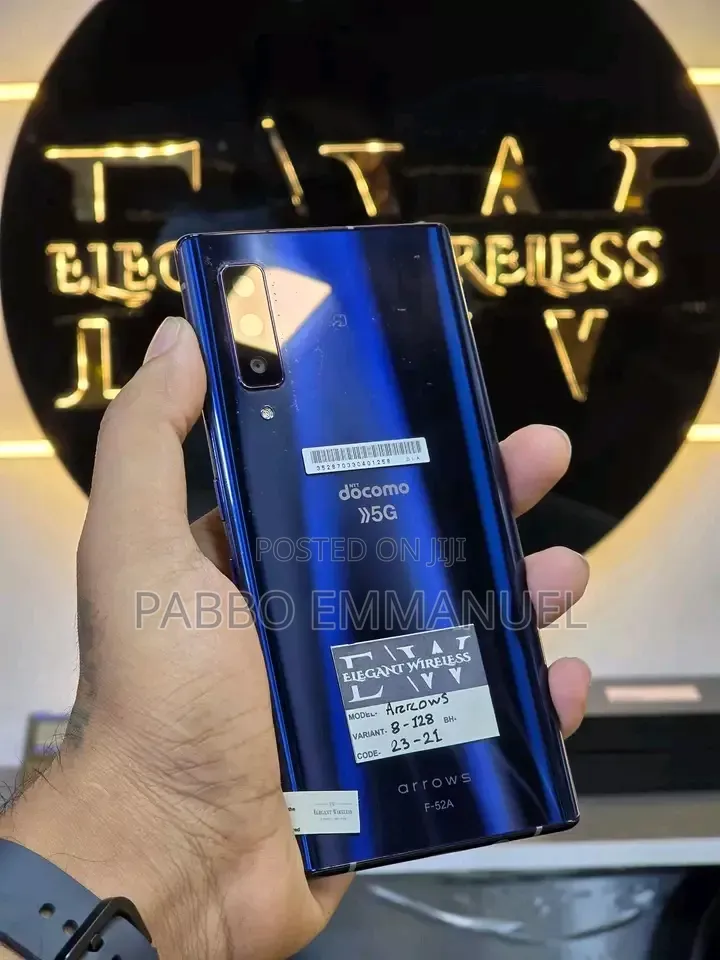 Fujitsu Arrows NX9 F-52A 128 GB Blue