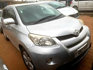 Toyota IST 2008 Silver