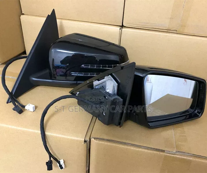 Side Mirrors for Mercedes Benz W204, C200,C300.