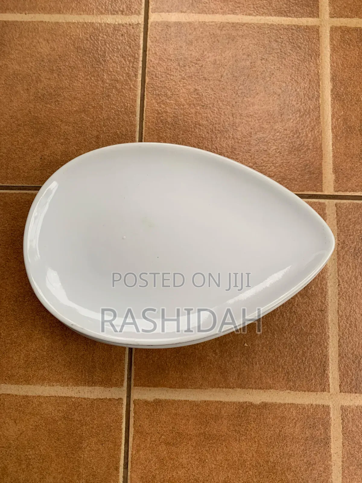Plates / Saucers