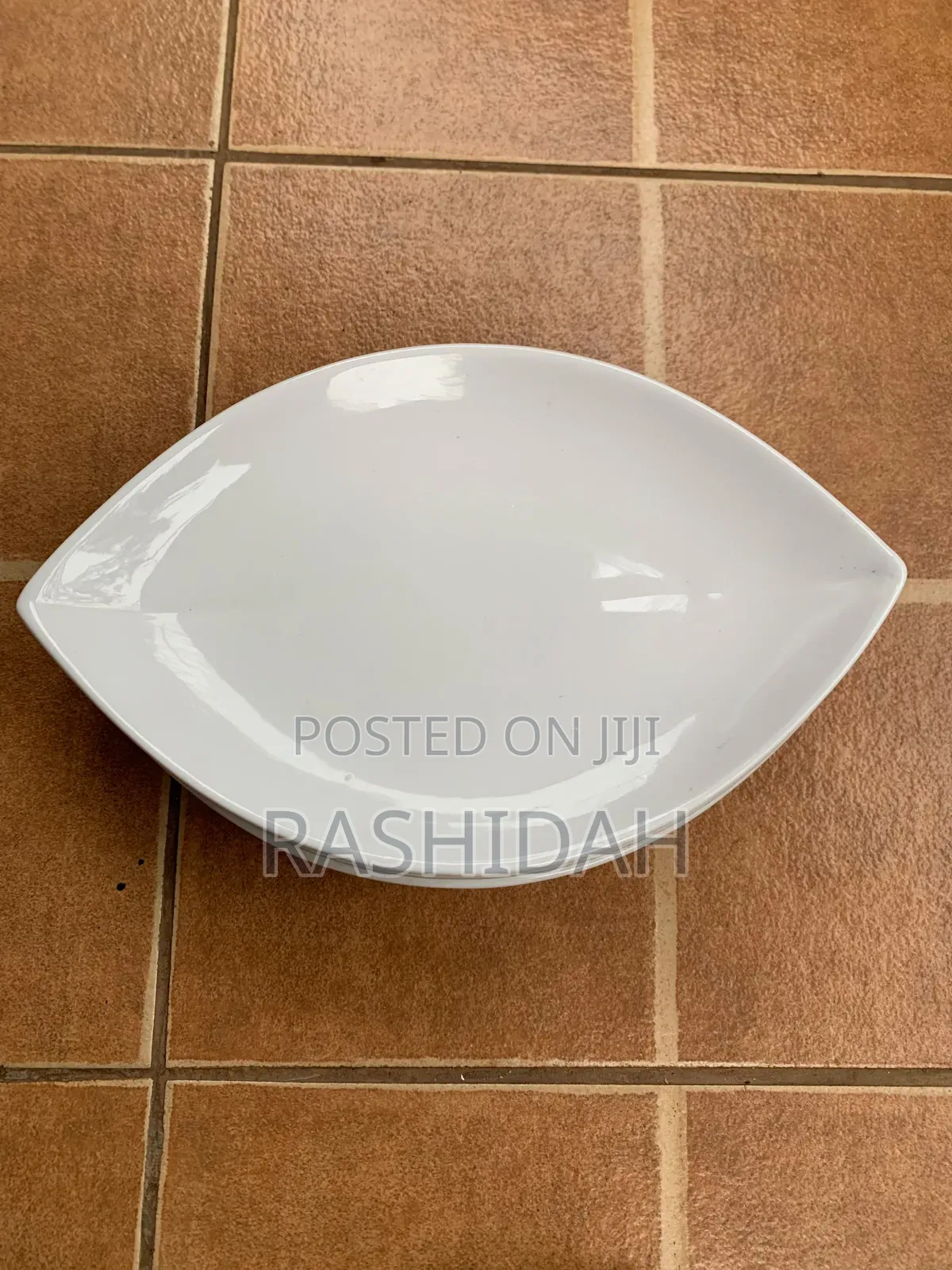 Plates / Saucers