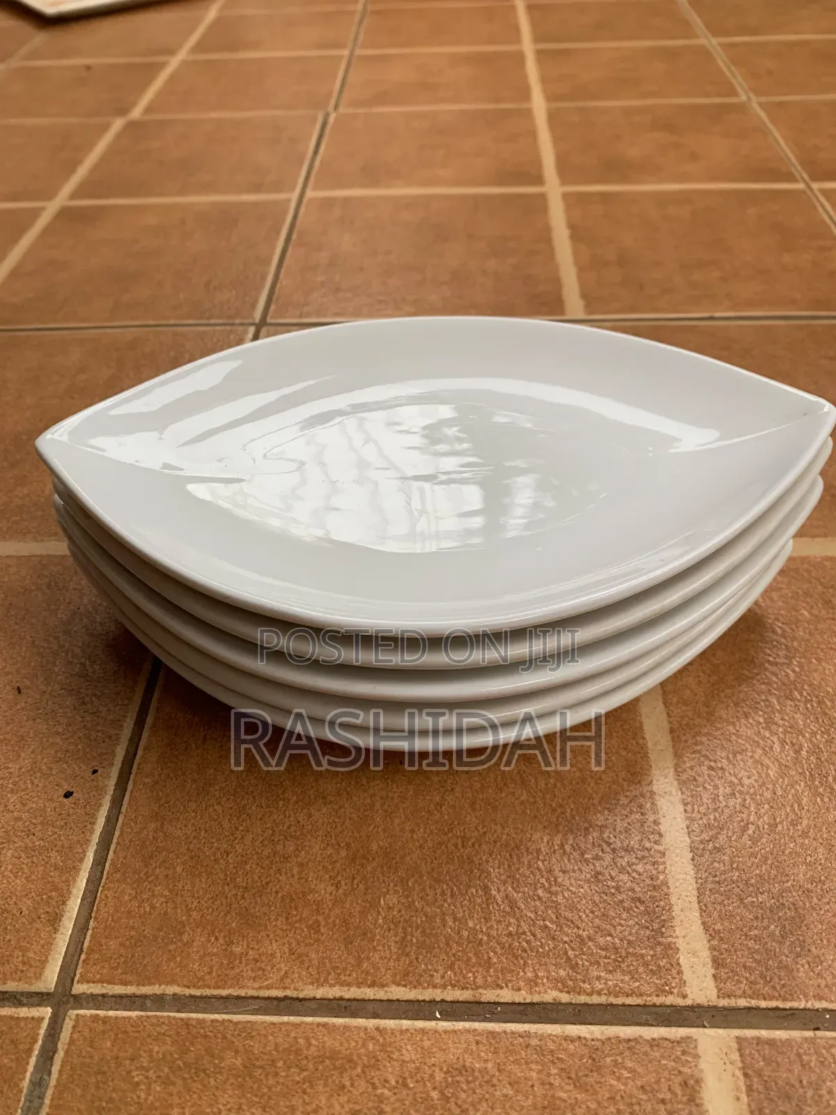 Plates / Saucers