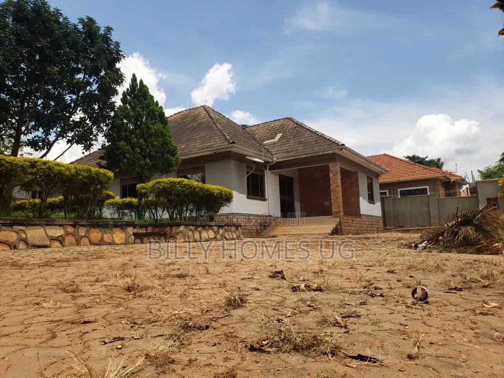 3bdrm Bungalow in Nangabo for sale
