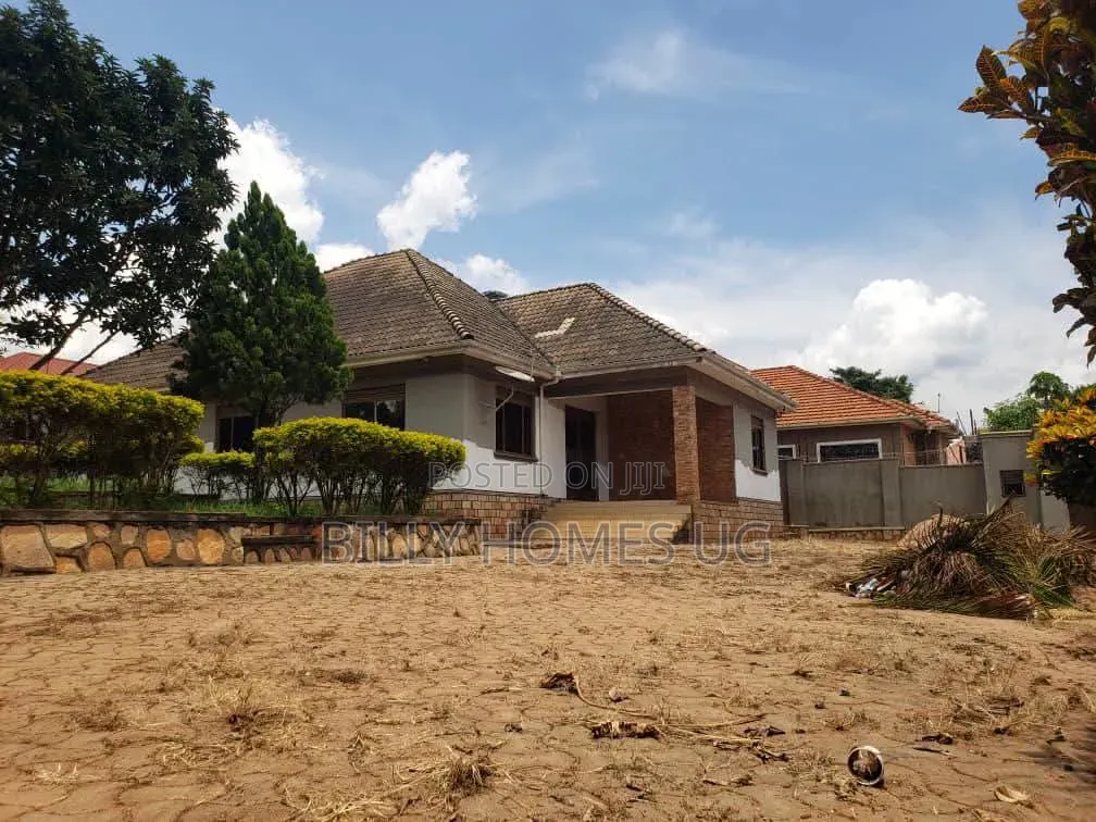 3bdrm Bungalow in Nangabo for sale