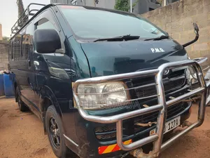 Toyota HiAce 2007 Green