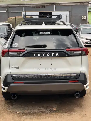Toyota RAV4 Limited AWD 2020 White