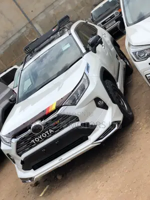 Toyota RAV4 Limited AWD 2020 White