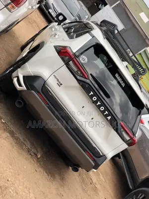 Toyota RAV4 Limited AWD 2020 White