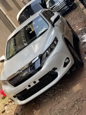 Toyota Harrier 2.0 2016 White