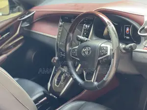 Toyota Harrier 2.0 2016 White