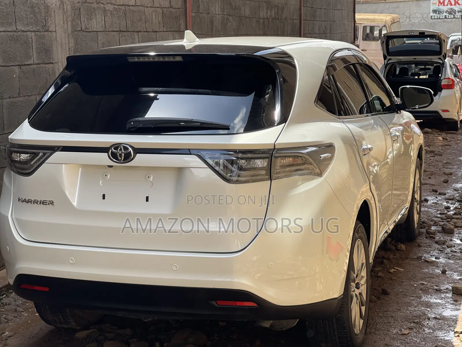 Toyota Harrier 2.0 2016 White