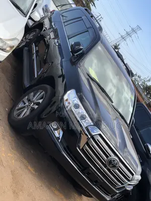 Toyota Land Cruiser 4.6 V8 ZX 2016 Black