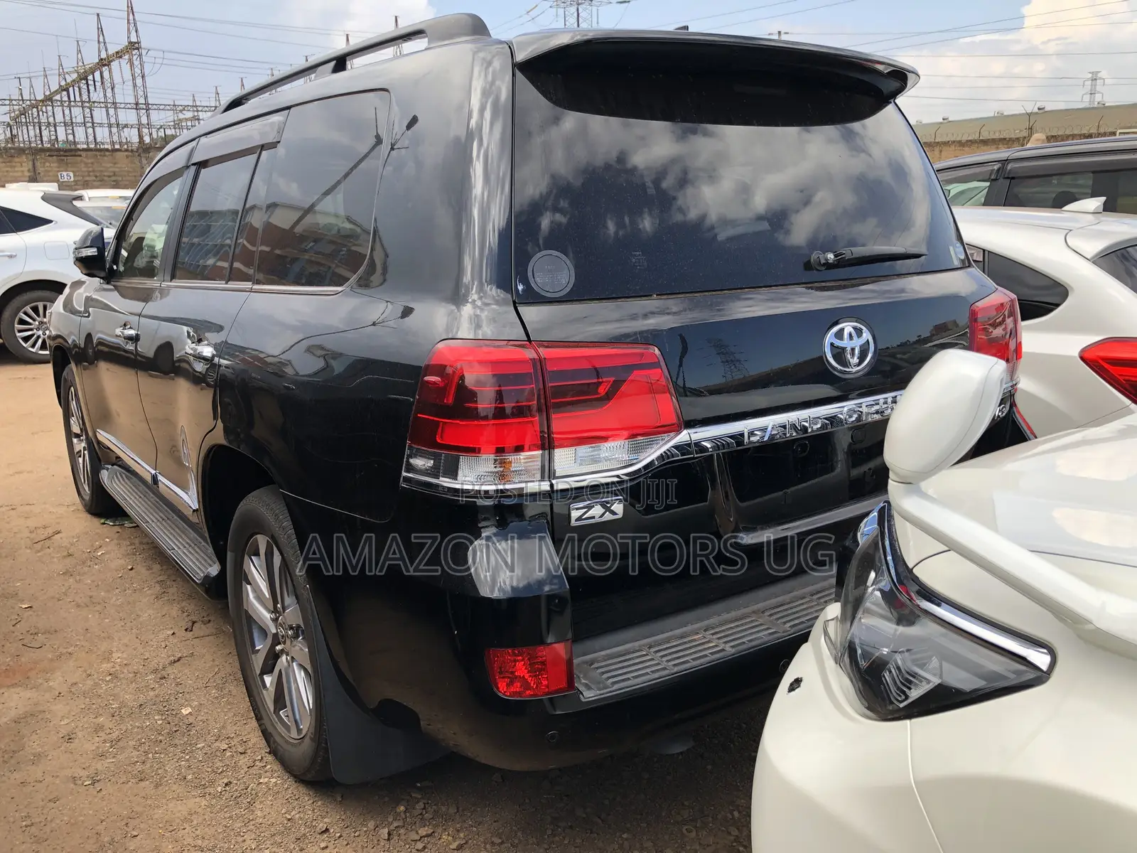 Toyota Land Cruiser 4.6 V8 ZX 2016 Black