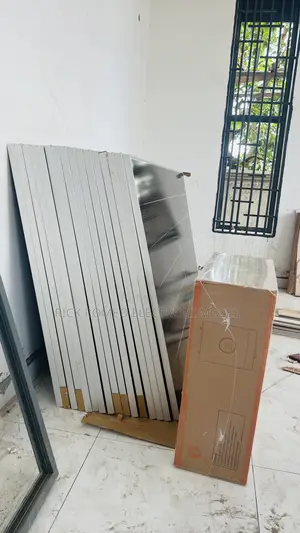 590w Mono Crystalline Solar Panels