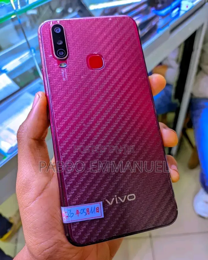 Vivo Y17 256 GB Red