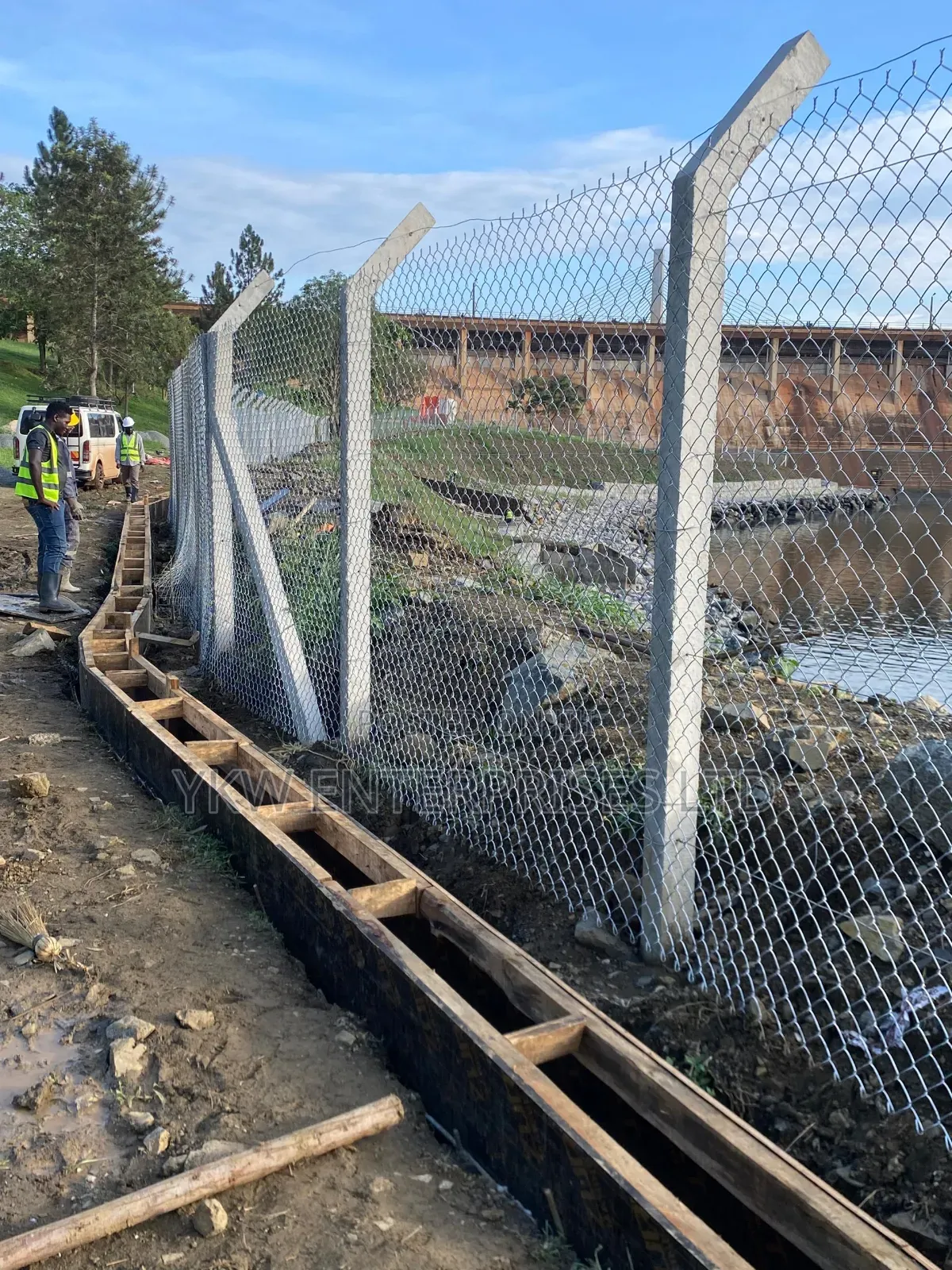 Chain Link Fence Construction