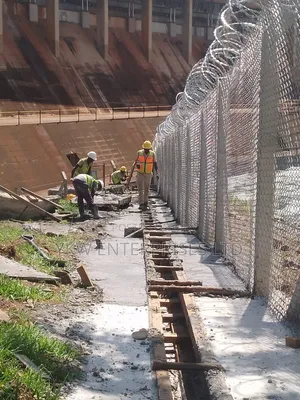Chain Link Fence Construction