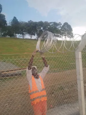 Chain Link Fence Construction