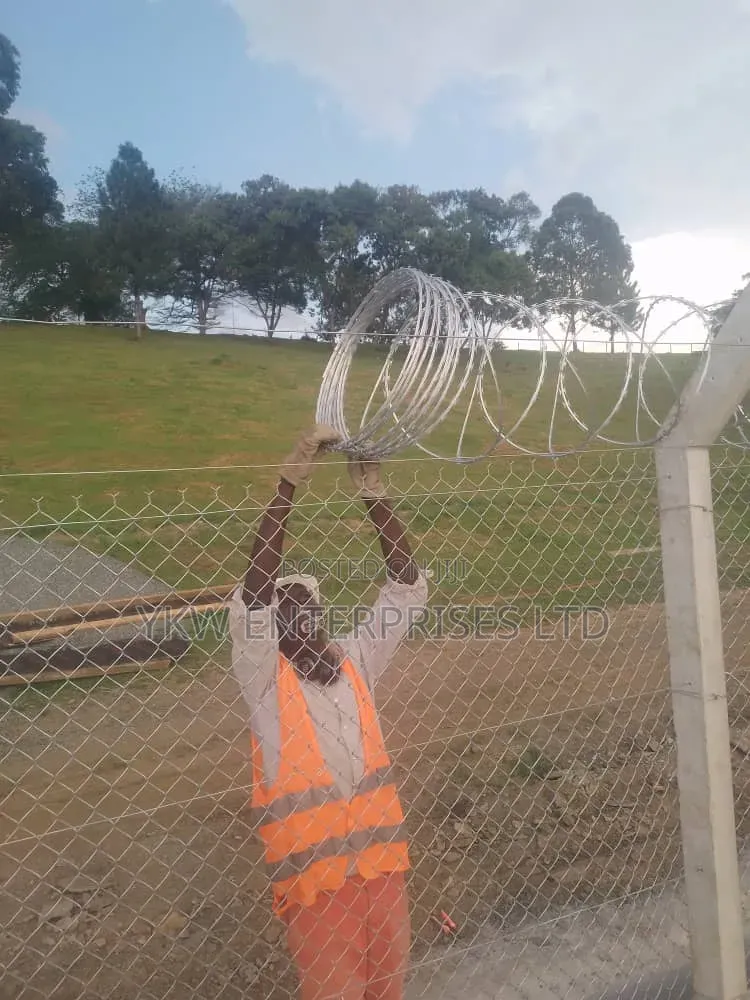 Chain Link Fence Construction
