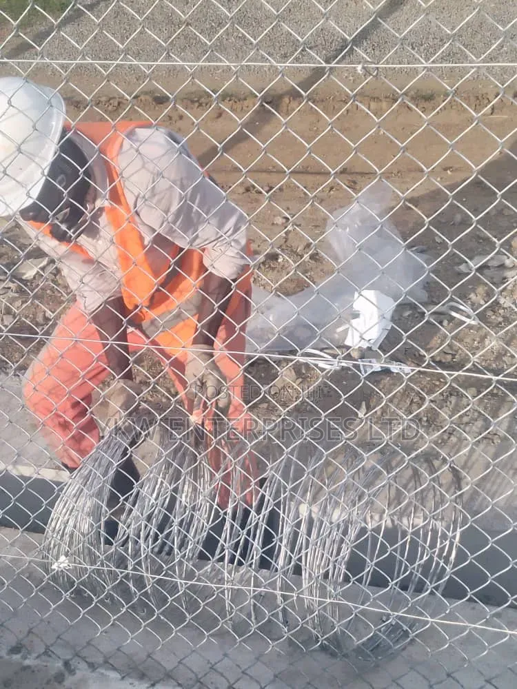Chain Link Fence Construction