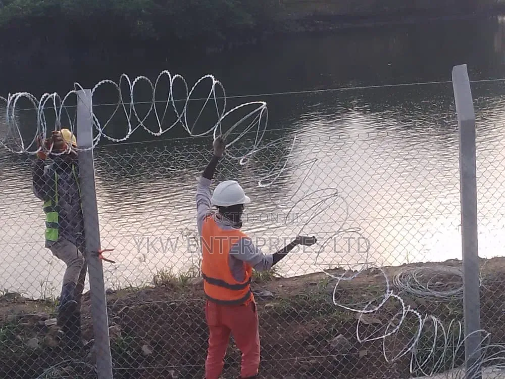 Chain Link Fence Construction