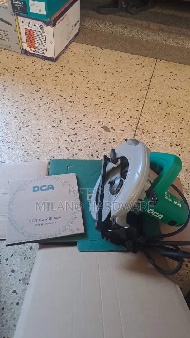 DCA AMY02-185SH 7-Inch Electric Circular Saw,