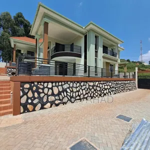 3bdrm House in Standalone Kisaasi, Central Division for rent