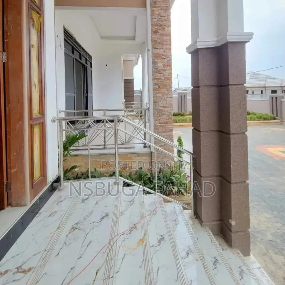 3bdrm House in Standalone Kisaasi, Central Division for rent