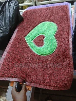 Door Mat Wit Heart Structurd