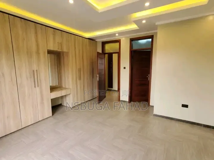 2bdrm House in Kisaasi, Central Division for rent