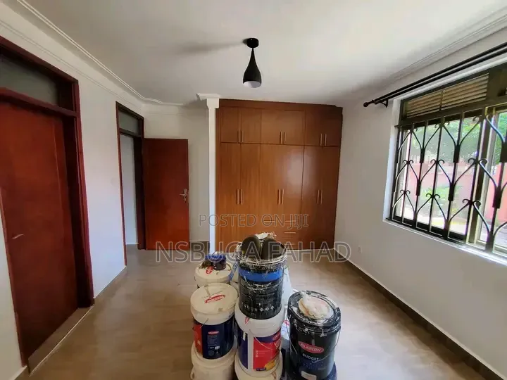 2bdrm House in Kisaasi, Central Division for rent