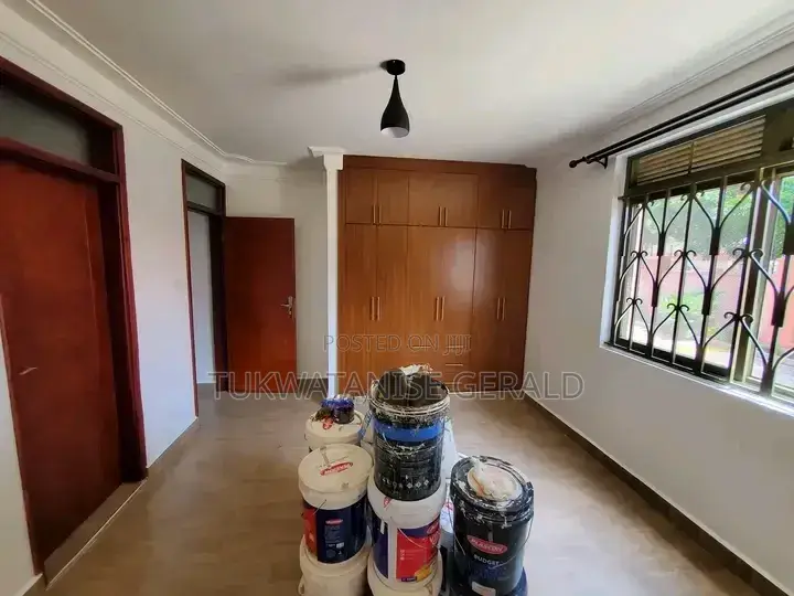 2bdrm House in Kisaasi, Central Division for rent