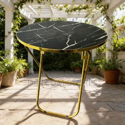 Black Marble-Patterned Round Table