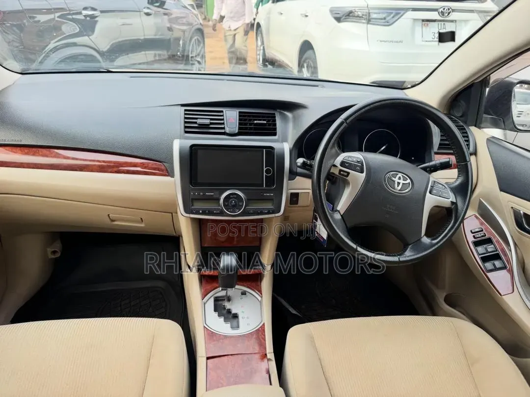 Toyota Premio 2014 White