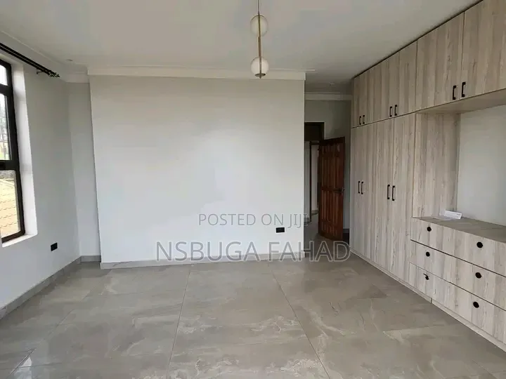 2bdrm House in Kisaasi, Central Division for rent
