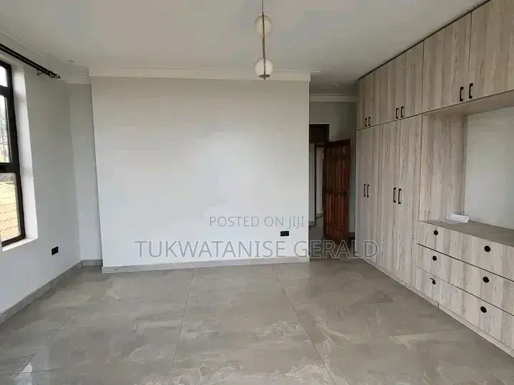 2bdrm House in Kisaasi, Central Division for rent