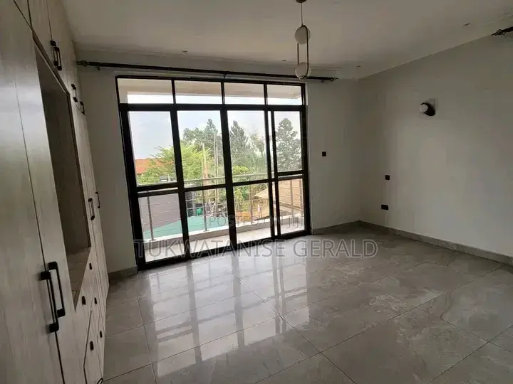 2bdrm House in Kisaasi, Central Division for rent