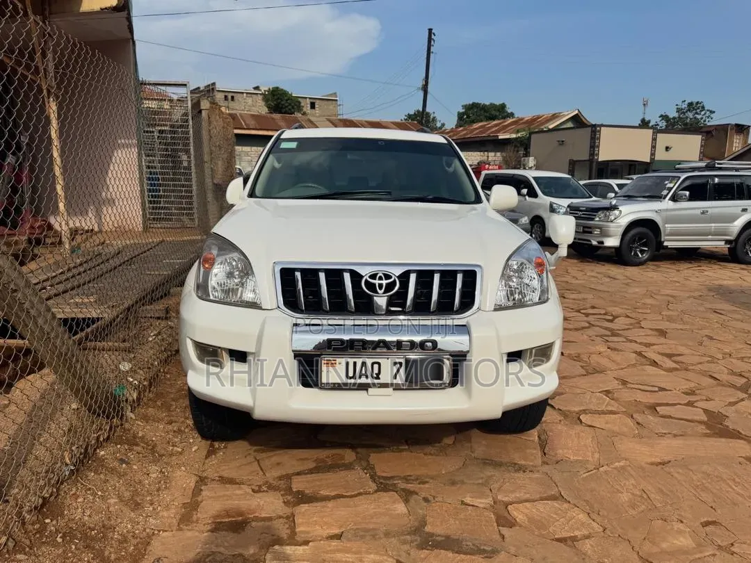 Toyota Land Cruiser Prado 2005 White