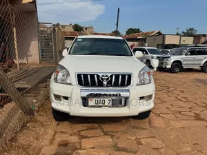 Toyota Land Cruiser Prado 2005 White