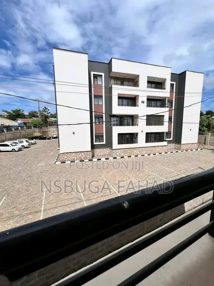 2bdrm House in Kisaasi Bukoto Road, Central Division for rent