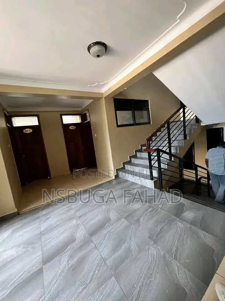2bdrm House in Kisaasi Bukoto Road, Central Division for rent