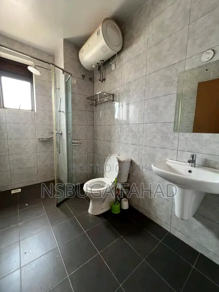 2bdrm House in Kisaasi Bukoto Road, Central Division for rent