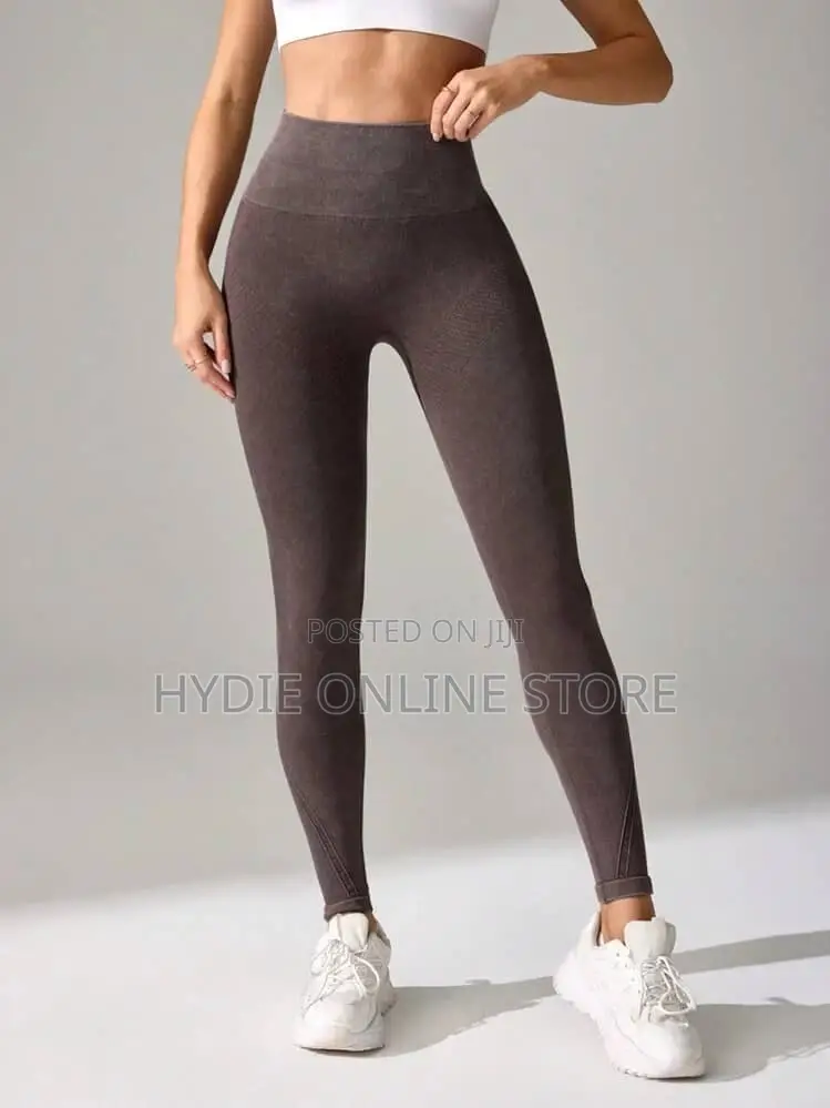 Ladies Stretching Leggings