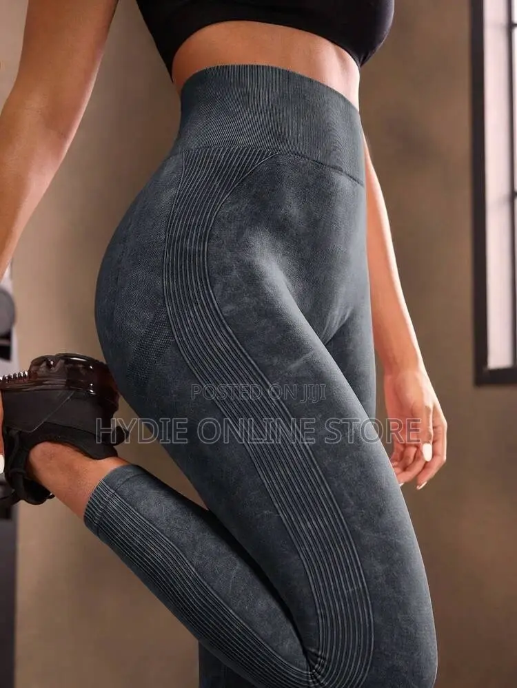 Ladies Stretching Leggings