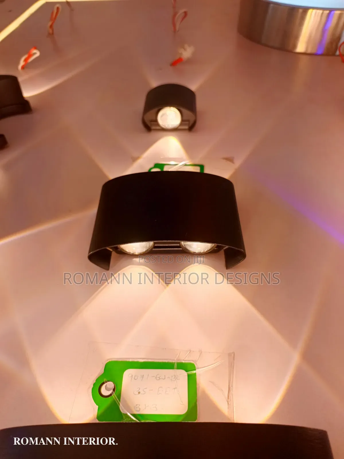 2i Wall Light.