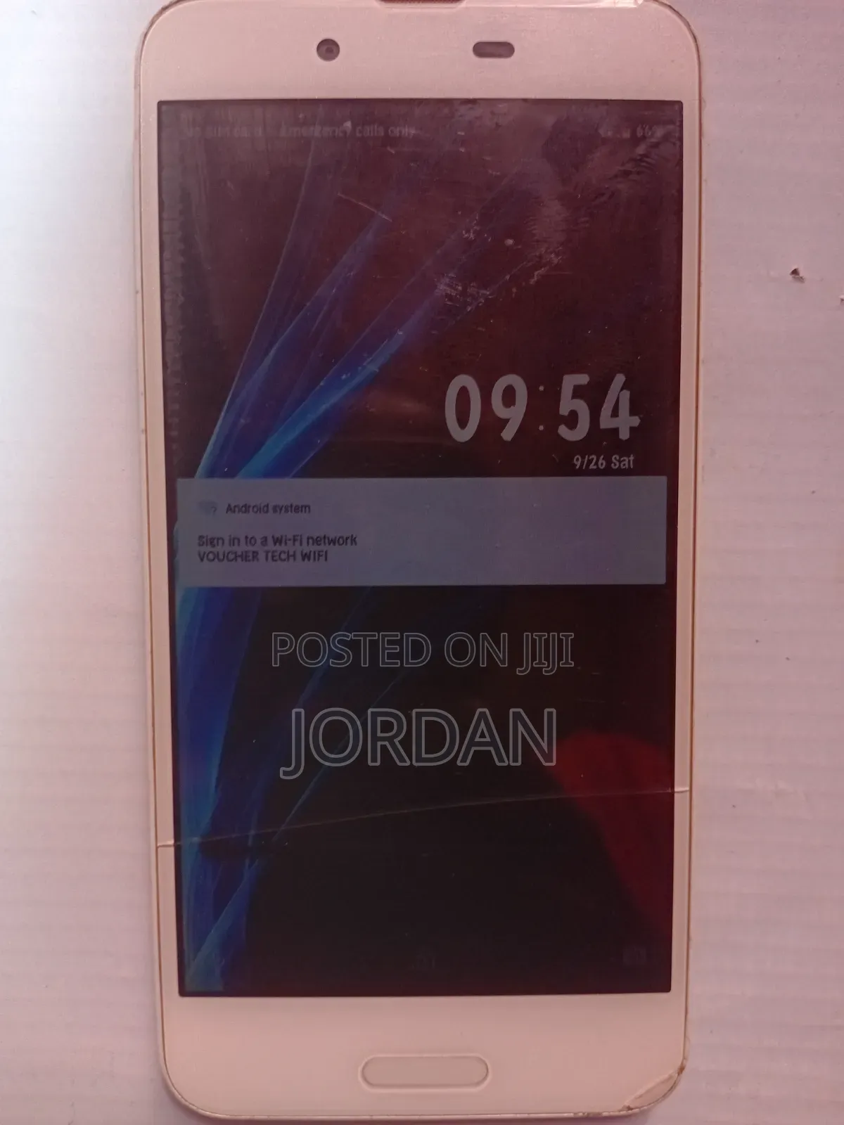 Sharp Aquos Sense SHV40 32 GB Gold