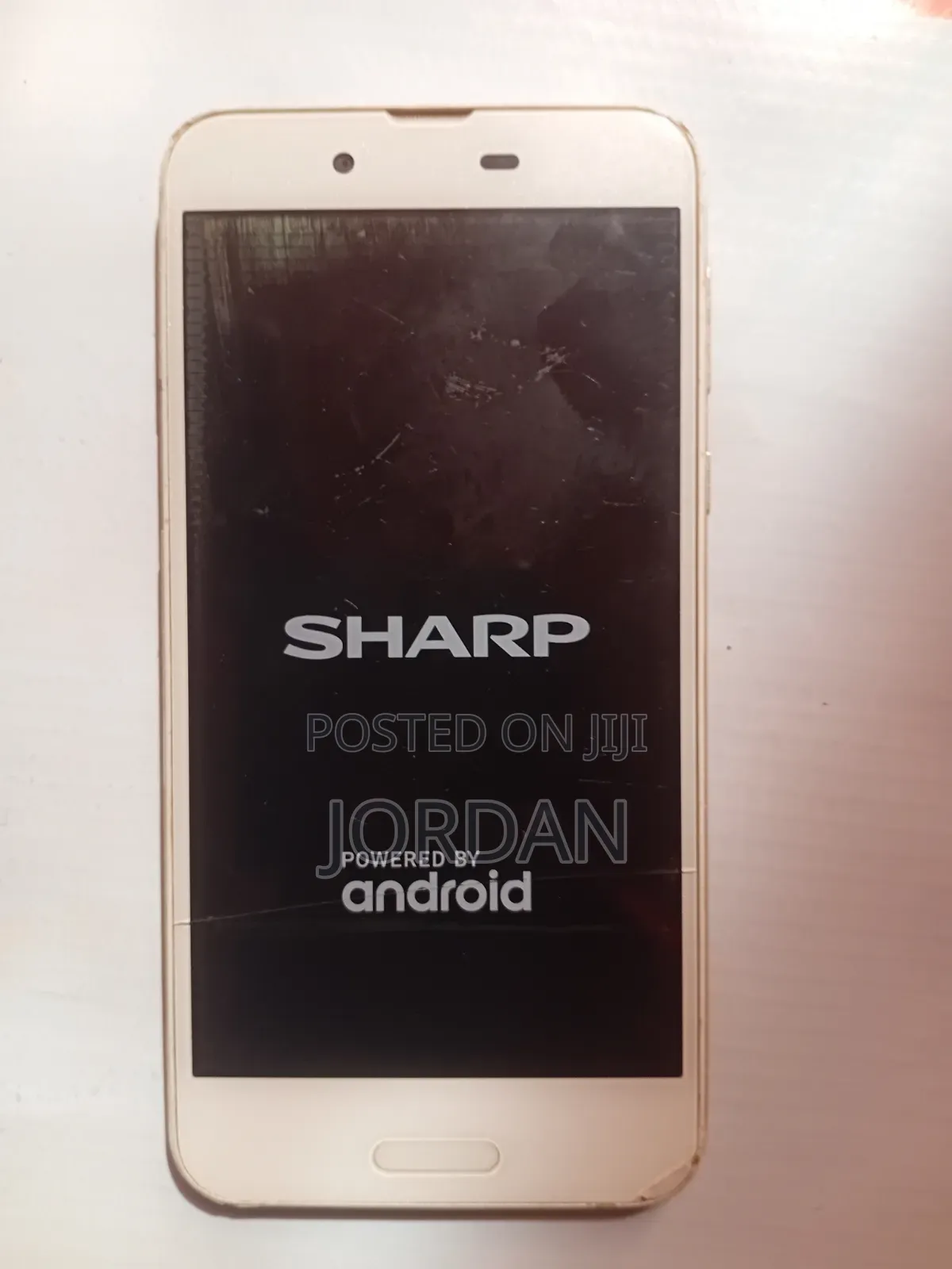 Sharp Aquos Sense SHV40 32 GB Gold