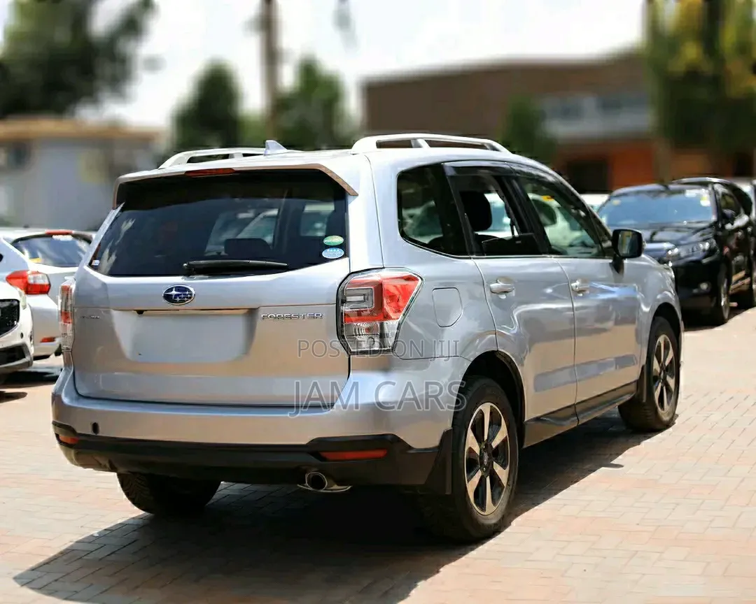 Subaru Forester 2017 Silver