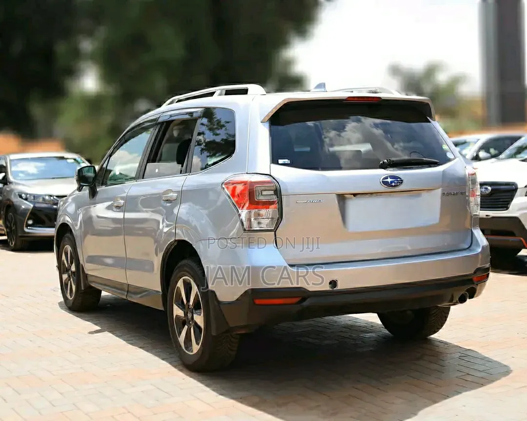 Subaru Forester 2017 Silver